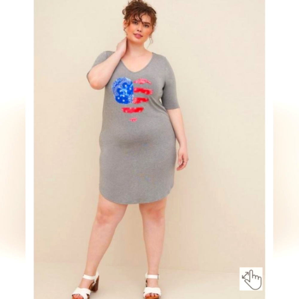1X NWT TORRID MINI SUPER SOFT TEE SHIRT- GREY AMERICANA HEART 1X NWT